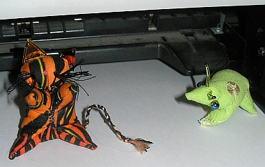 TigerCat vs Alien Bug Sarubobo