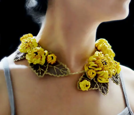 ZoraHolly - Chrysanthemum Sculpture Necklace