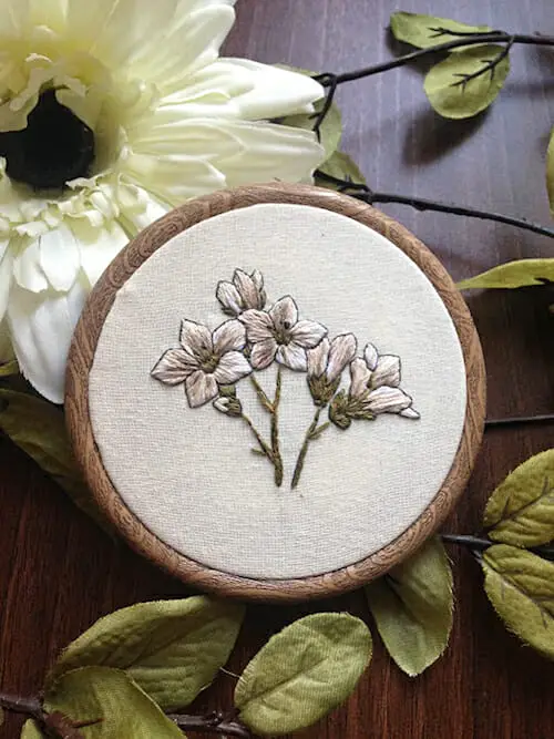Pengelly Crafts - White Floral Hoop