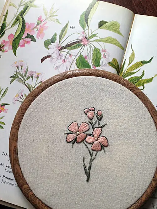 Pengelly Crafts - Dainty Floral Hoop