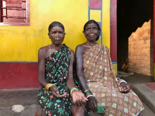Sisters, Orissa village, Eat Your Heart Out Tours