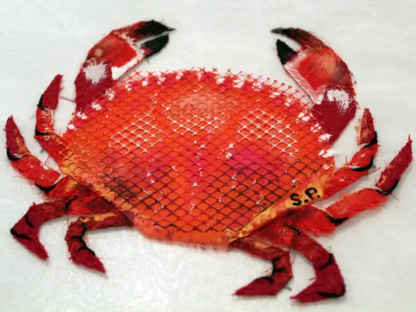 Crab embroidery, by Silvia Perramon Rubio