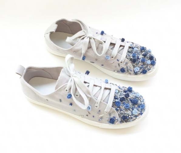 Flower-embroidered sneakers 2, Shlomit Tawfik