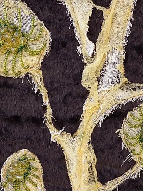 ABSTRACT FLOWER DESIGN IN TEXTILE ART - USING DISINTEGRATING FABRIC